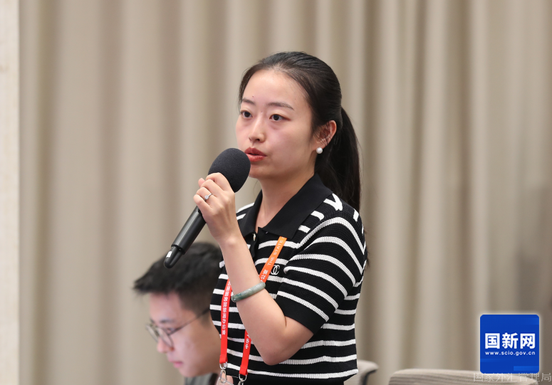 946a8bb921c941e7aa441e3861825d5b.png 946a8bb921c941e7aa441e3861825d5b.png